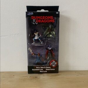 BNIB Dungeons & Dragons Die-Cast Figure Set